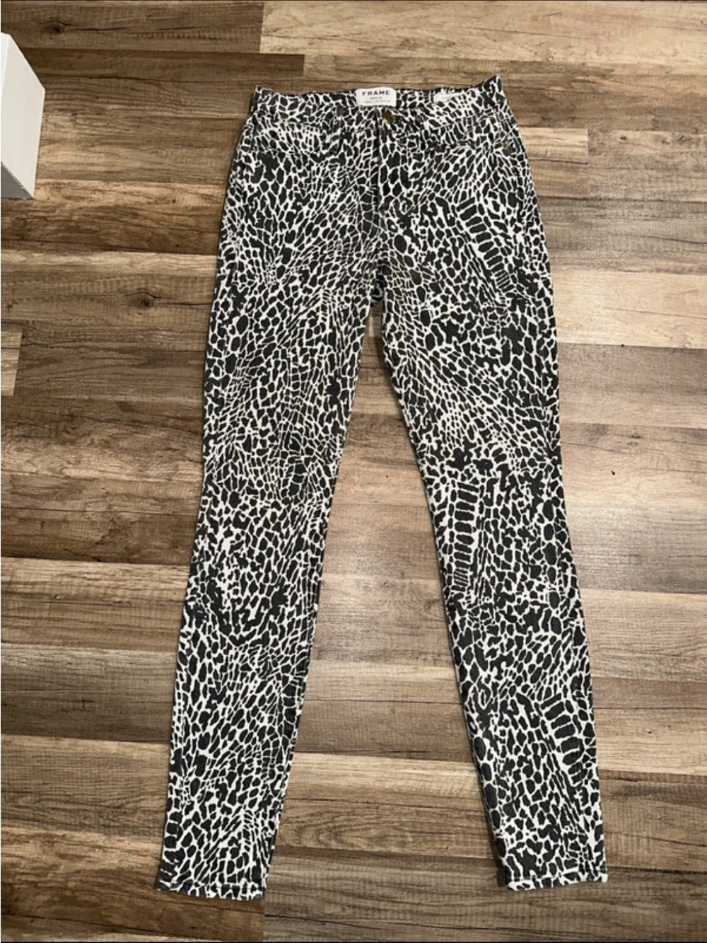 Frame Denim Animal Print Skinny jeans
